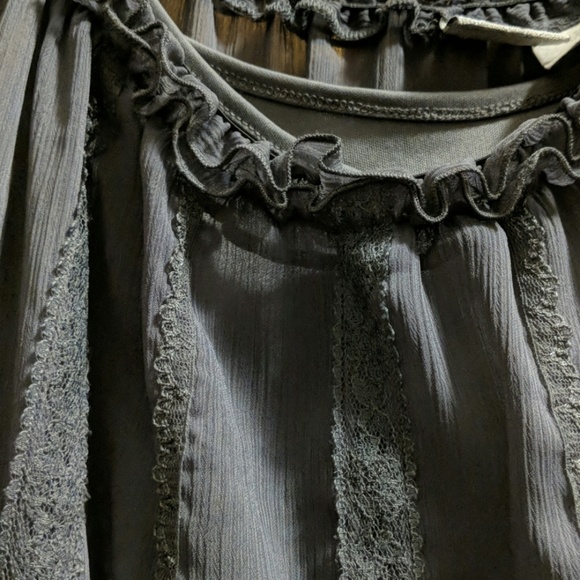 Daytrip Dark Grey Flutter Sleeve Top Large - Picture 2 of 4